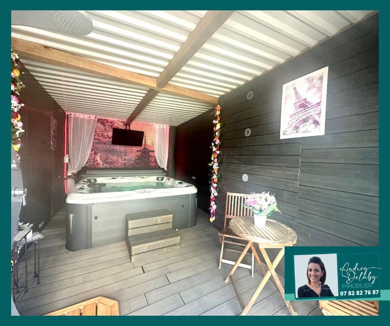 Maison - 203 m² - 8 pièces