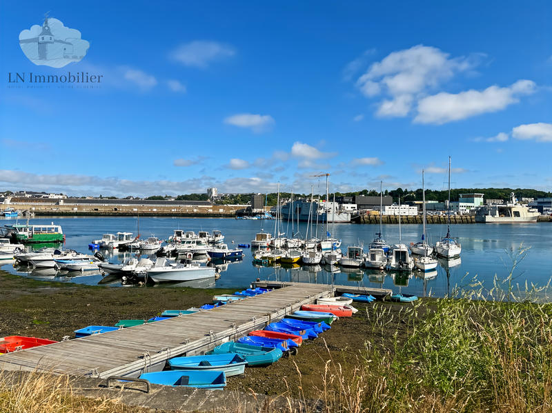 Maison - 150 m² - 9 pièces