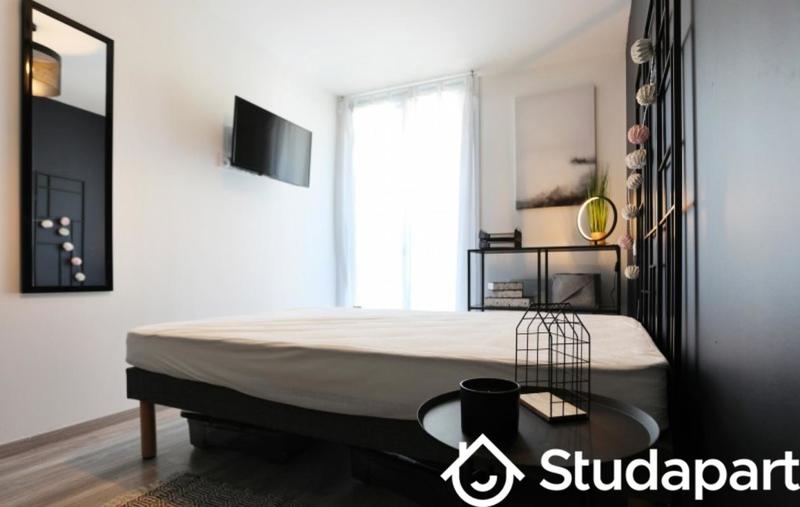 Chambre - 10 m² - 1 pièce