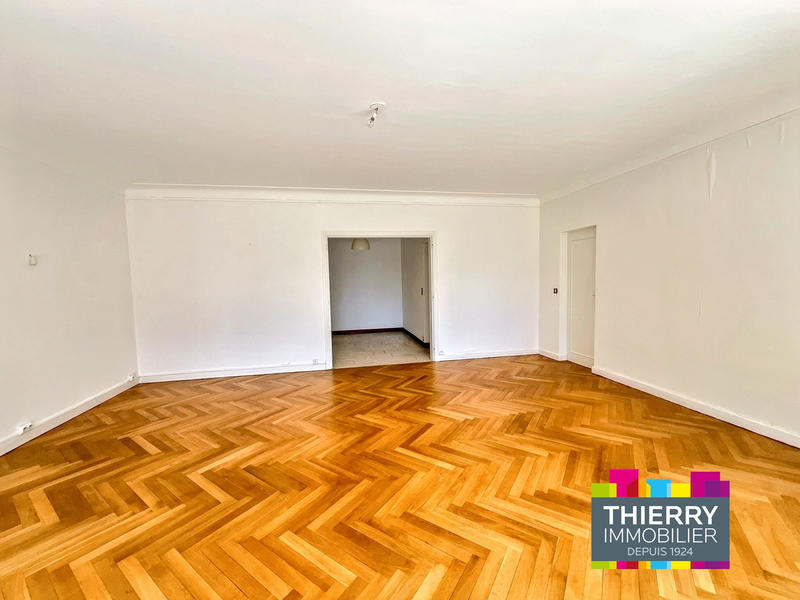Appartement - 100 m² - 3 pièces