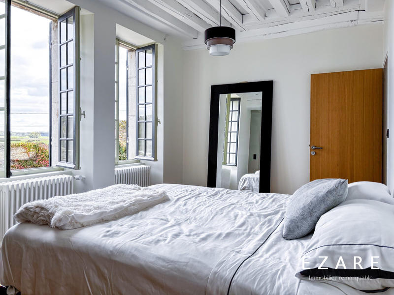 Maison ancienne - 500 m² - 9 pièces