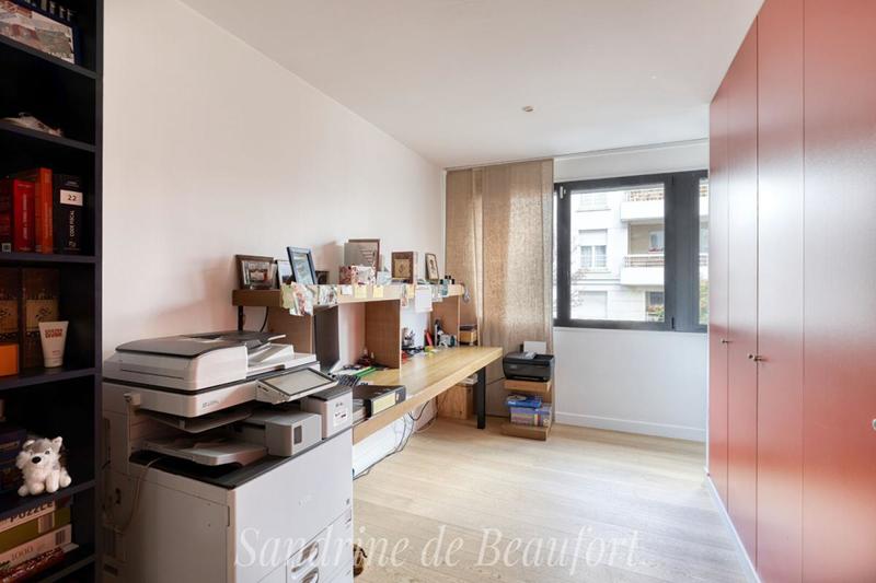 Appartement - 184 m² - 6 pièces