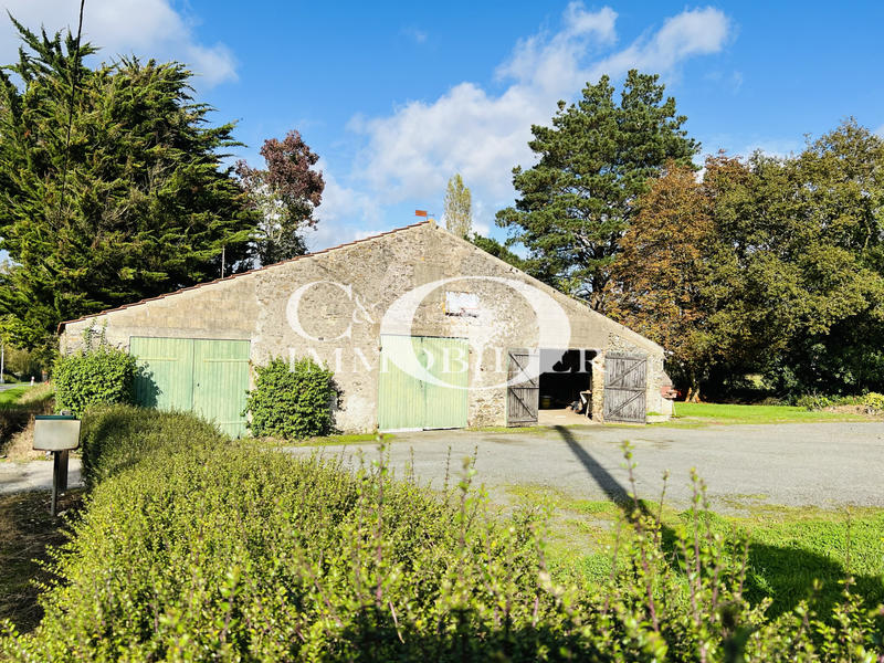 Maison - 176 m² - 9 pièces