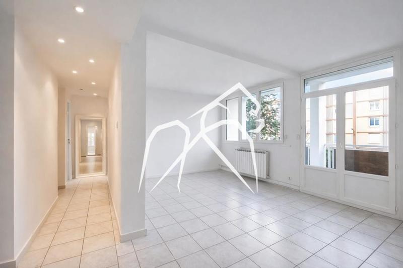 Appartement ancien - 70 m² - 4 pièces