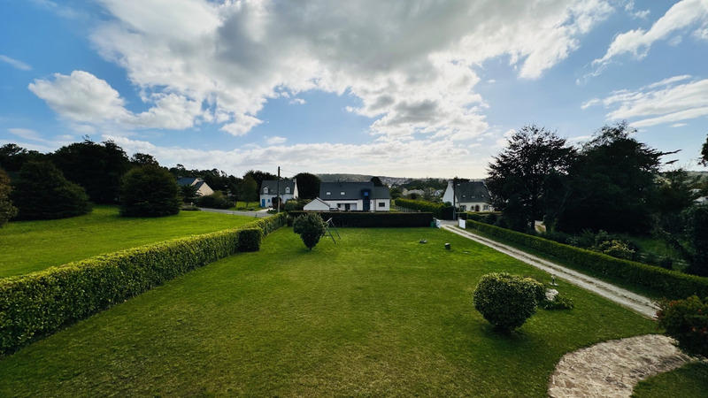 Maison - 169 m² - 9 pièces