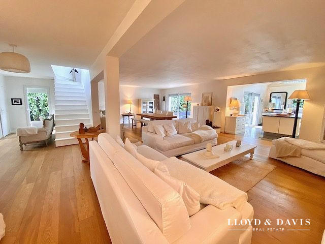 Villa - 159 m² - 7 pièces