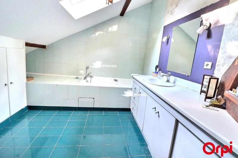 Maison - 210 m² - 9 pièces