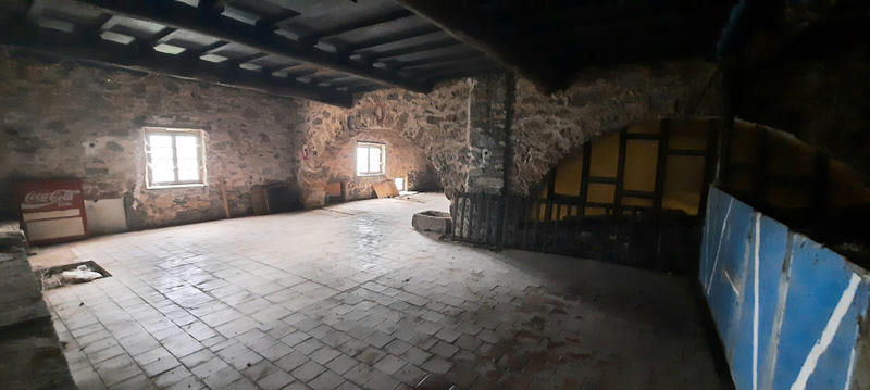 Maison - 328 m² - 7 pièces