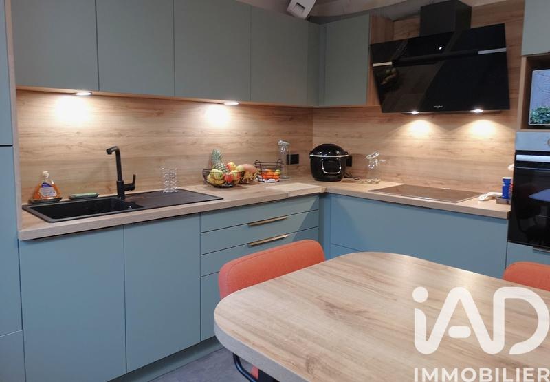 Maison - 95 m² - 5 pièces