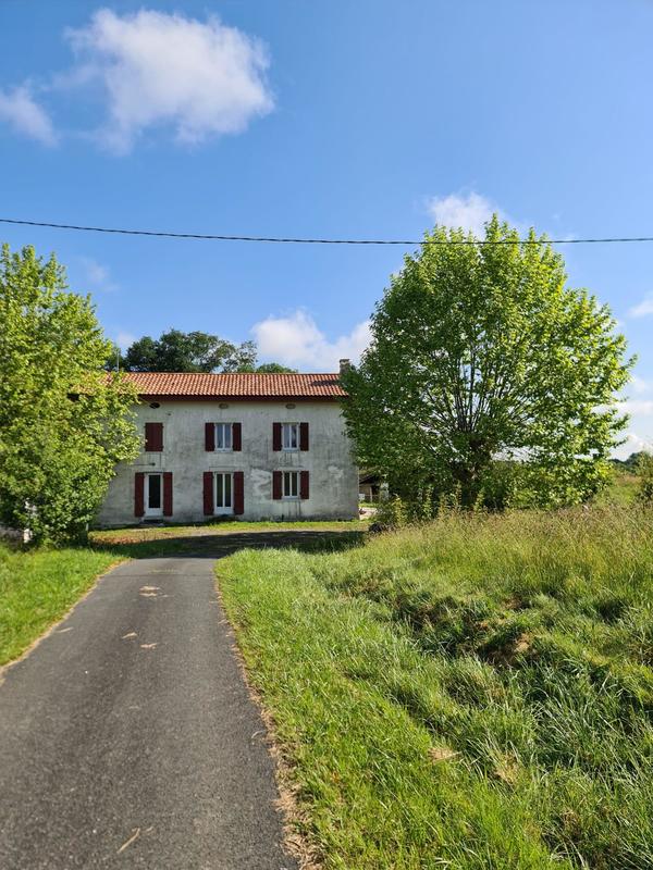 Maison ancienne - 235 m² - 7 pièces