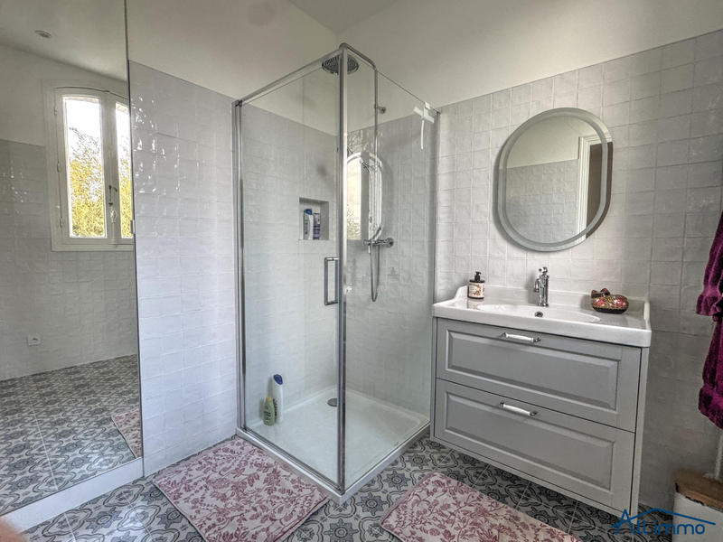 Maison - 280 m² - 7 pièces