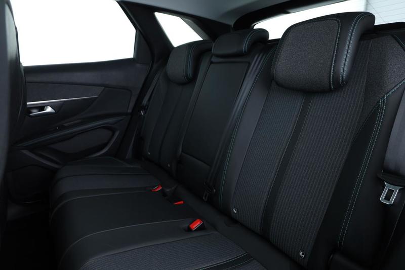 Peugeot 3008 1.5 Blue-HDi Allure Pack 130 ch