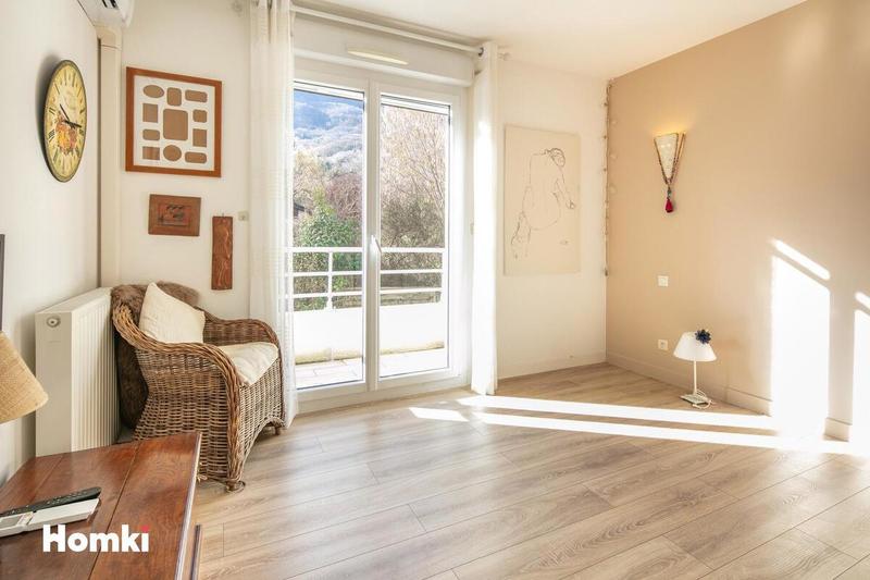 Appartement - 88 m² - 4 pièces