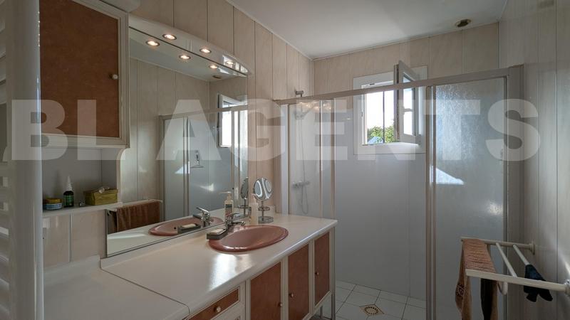 Maison traditionnelle - 126 m² - 7 pièces