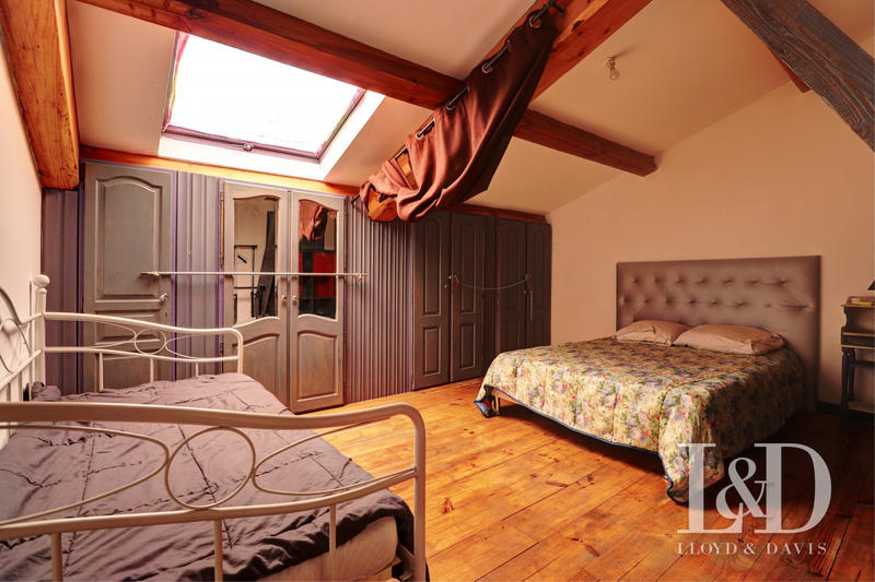 Mas - 202 m² - 9 pièces