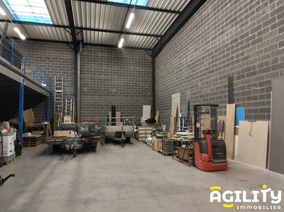 Entrepôt - 380 m²