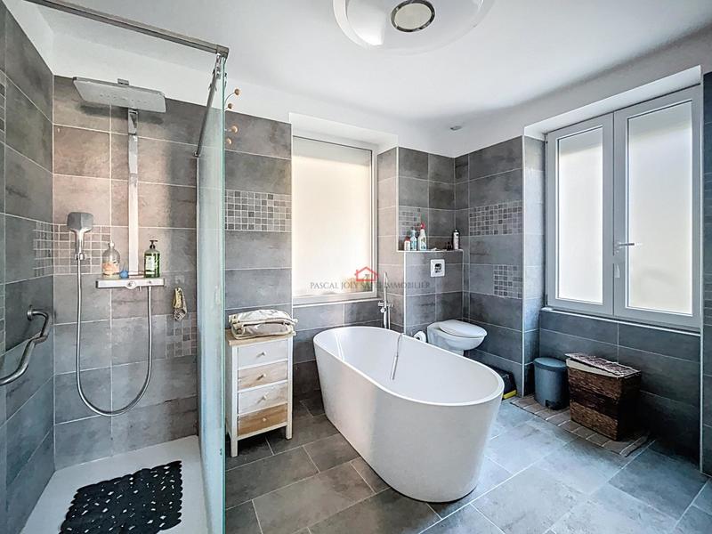 Maison - 155 m² - 4 pièces