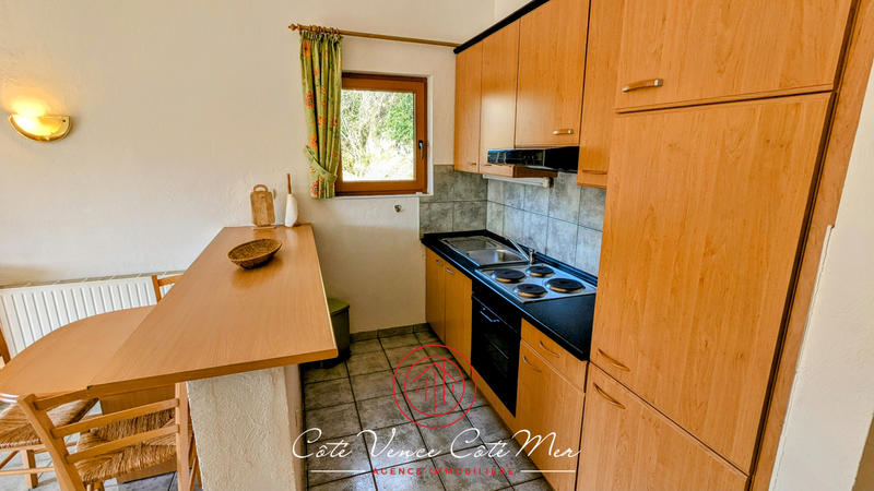 Maison - 257 m² - 9 pièces