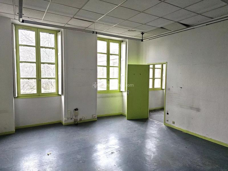 Maison - 300 m² - 10 pièces