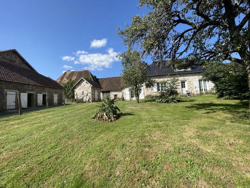 Maison - 140 m² - 5 pièces