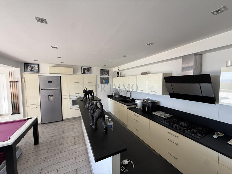 Maison - 173 m² - 7 pièces