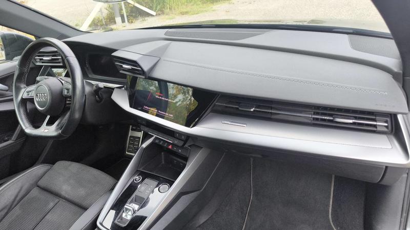 Audi A3 sportback 1.6 Tdi 110 s Tronic7 s line - Automatique