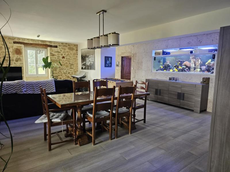 Maison - 315 m² - 11 pièces