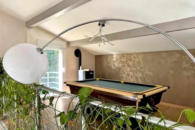 Villa - 352 m² - 13 pièces