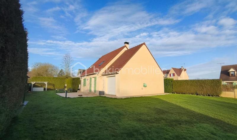 Maison - 91 m² - 6 pièces