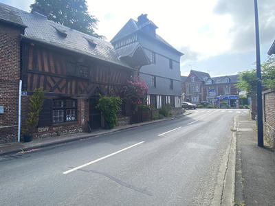 Terrain constructible - 608 m²