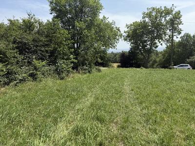 Terrain constructible - 1 902 m²