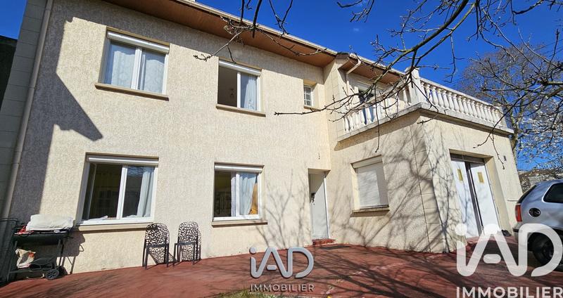 Maison - 167 m² - 9 pièces