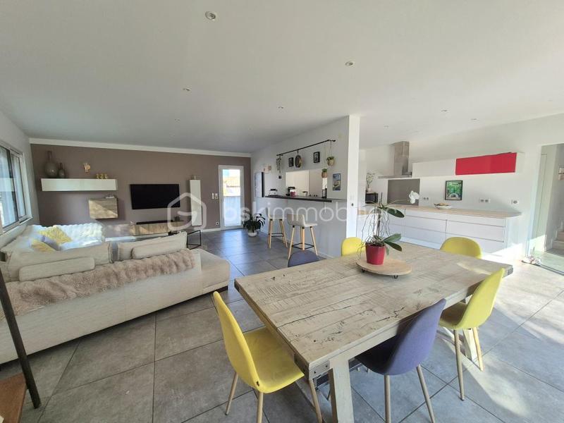 Maison - 165 m² - 5 pièces