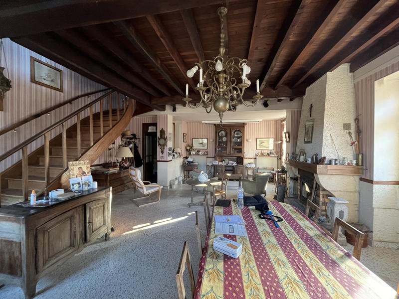 Maison - 254 m² - 4 pièces