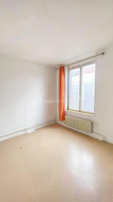 Maison - 92 m² - 5 pièces