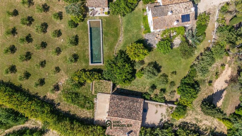 Maison - 230 m² - 4 pièces