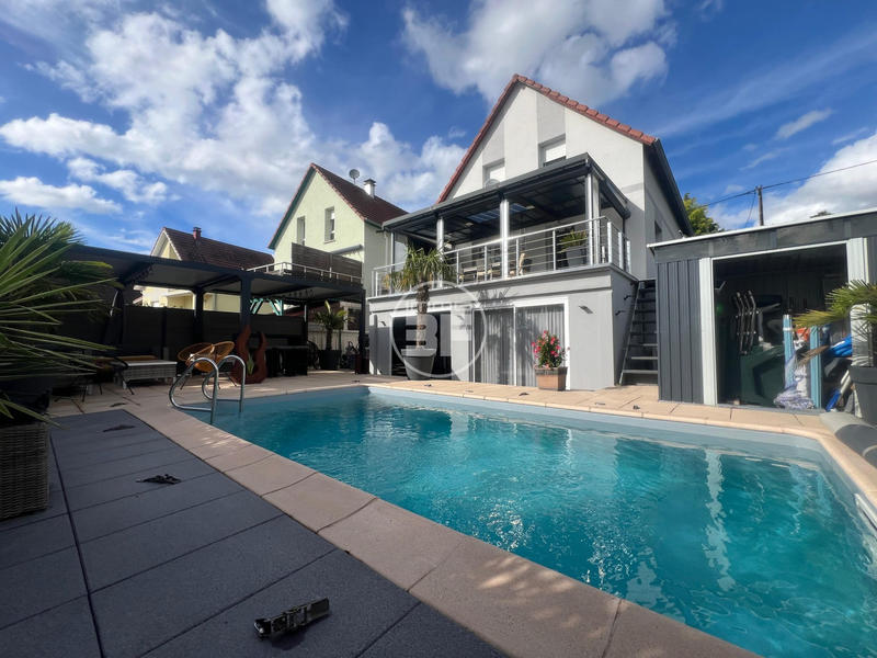 Maison - 102 m² - 5 pièces