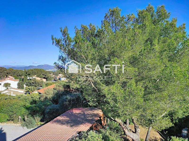 Maison - 198 m² - 8 pièces