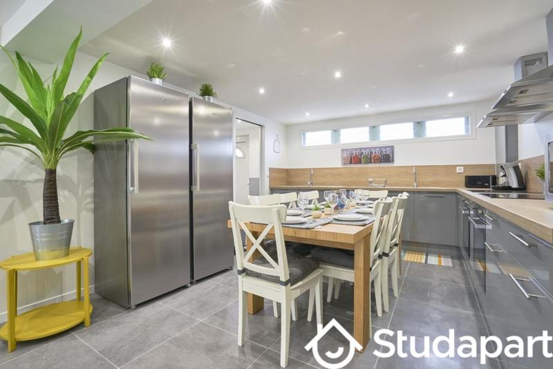 Chambre - 12 m² - 1 pièce