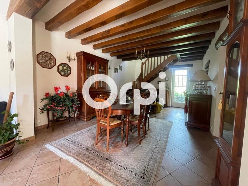 Maison - 211 m² - 6 pièces