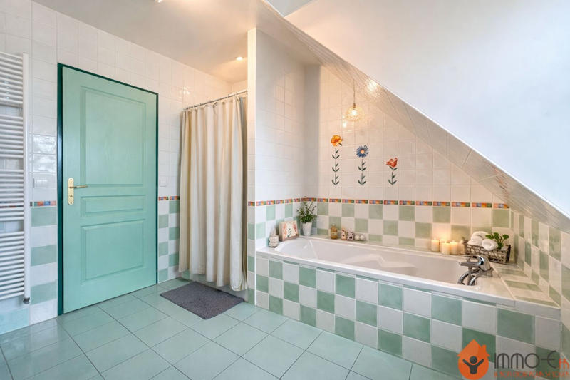 Maison - 296 m² - 7 pièces