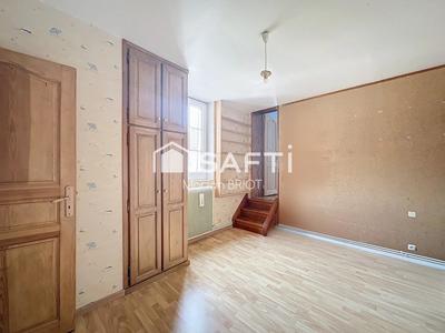 Maison - 224 m² - 9 pièces