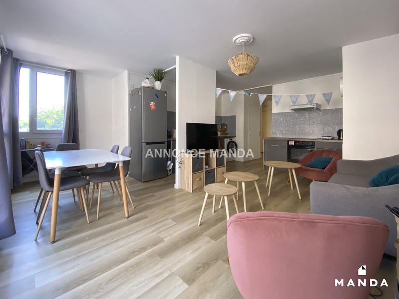 Chambre - 9 m² - 5 pièces