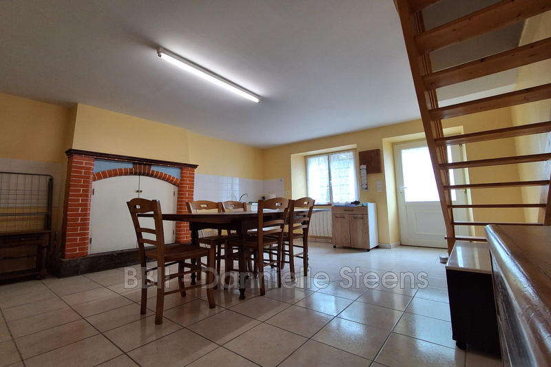 Maison - 216 m² - 10 pièces