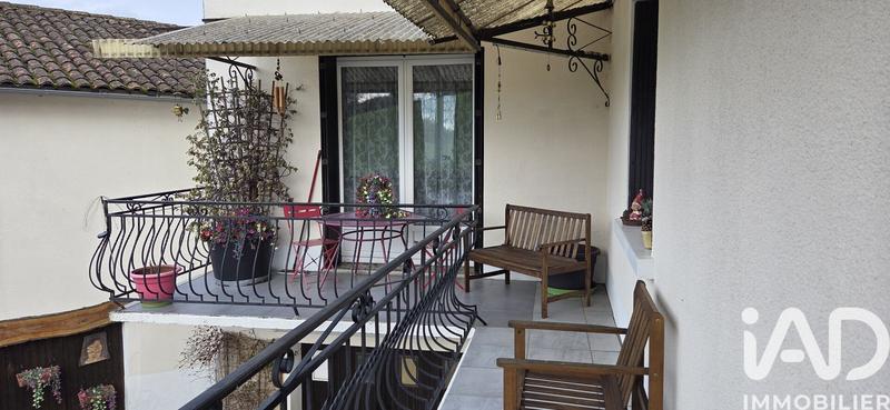 Maison - 232 m² - 9 pièces