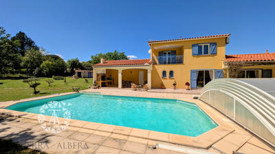 Villa - 220 m² - 7 pièces