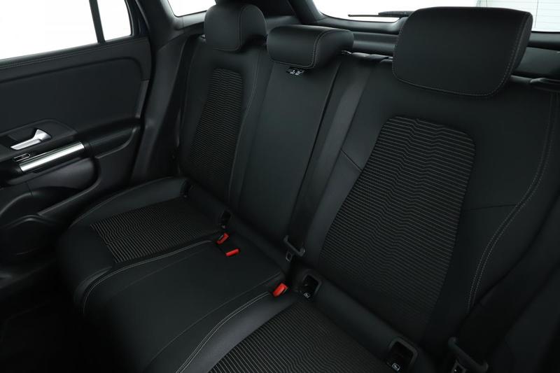 Mercedes Gla 200 Progressive Line 7g-Dct 163 ch