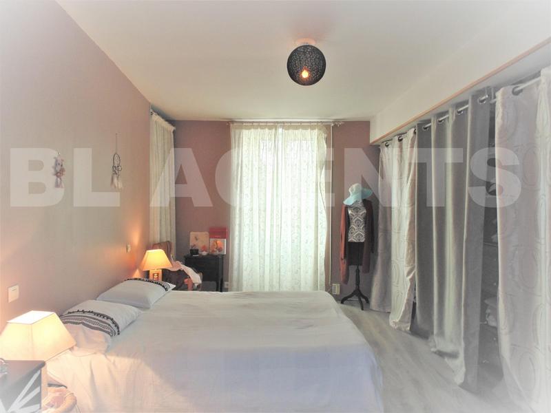 Maison - 240 m² - 6 pièces