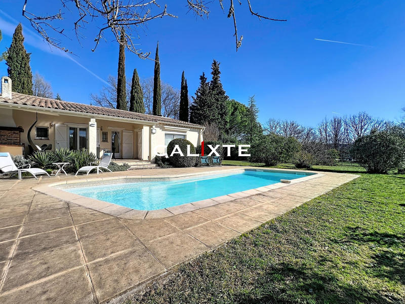 Maison - 98 m² - 4 pièces