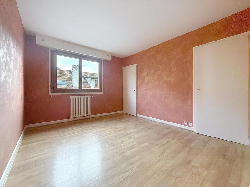 Appartement - 92 m² - 5 pièces